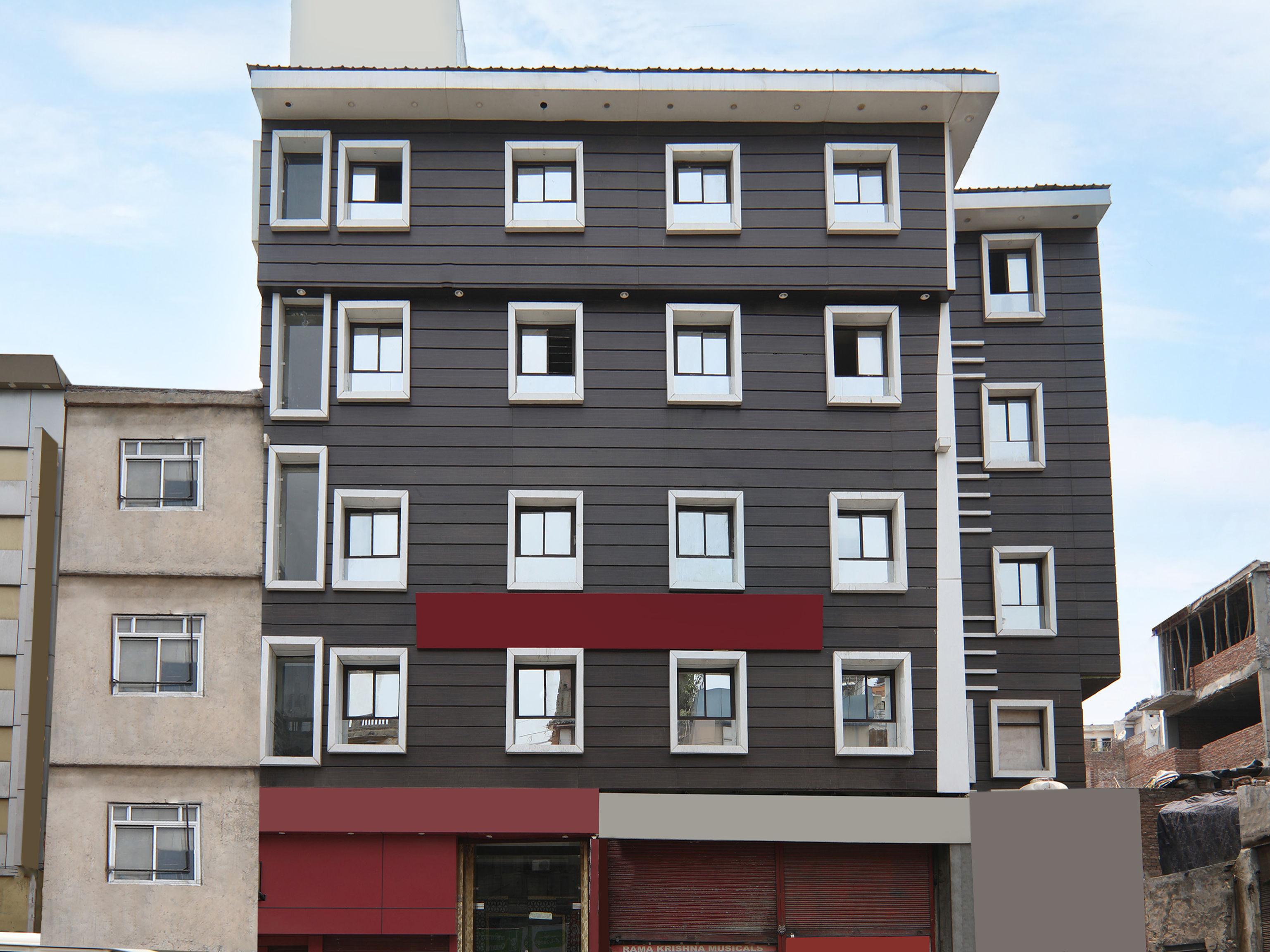 Street Hotel 3*