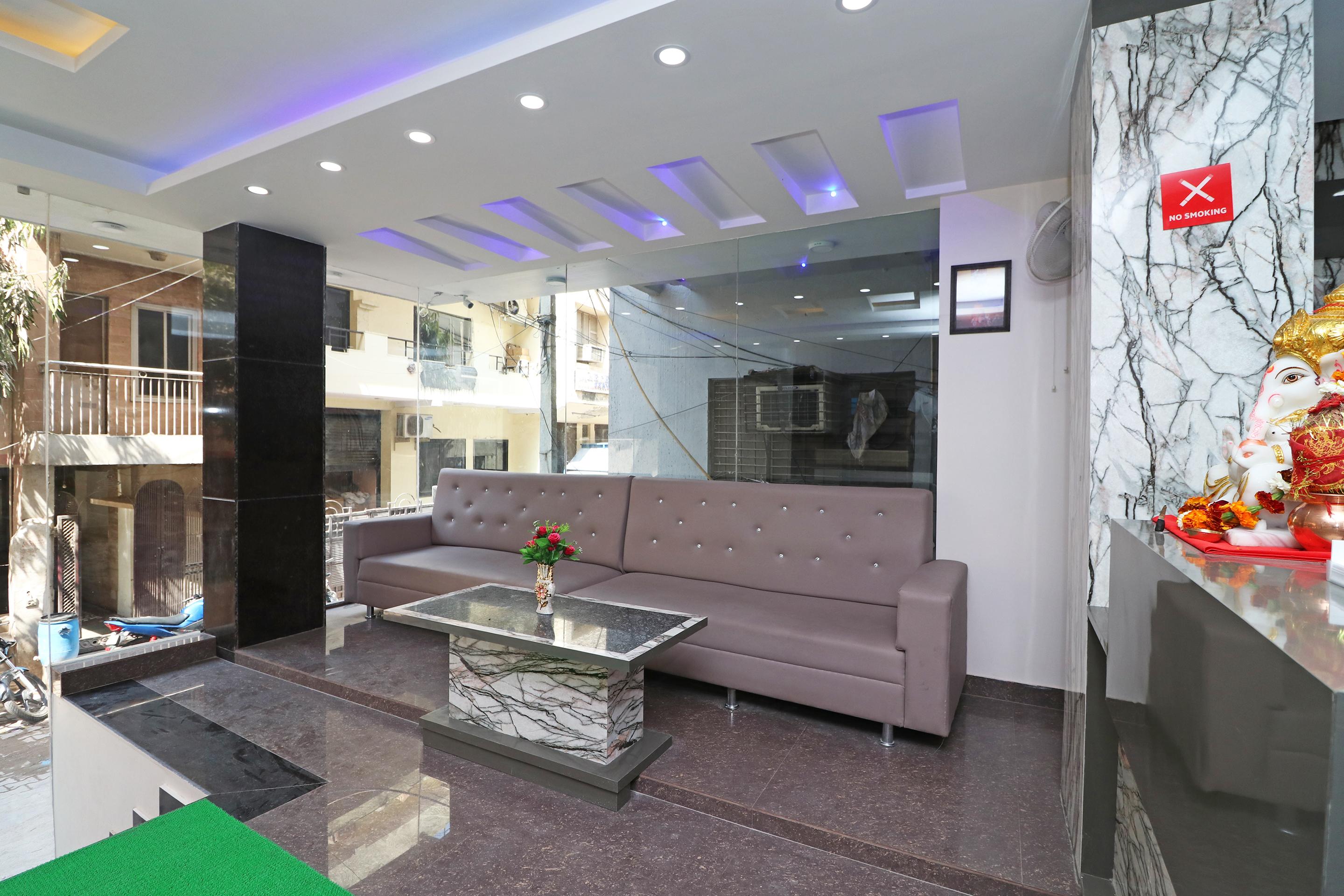Oyo 12675 Star Hotel