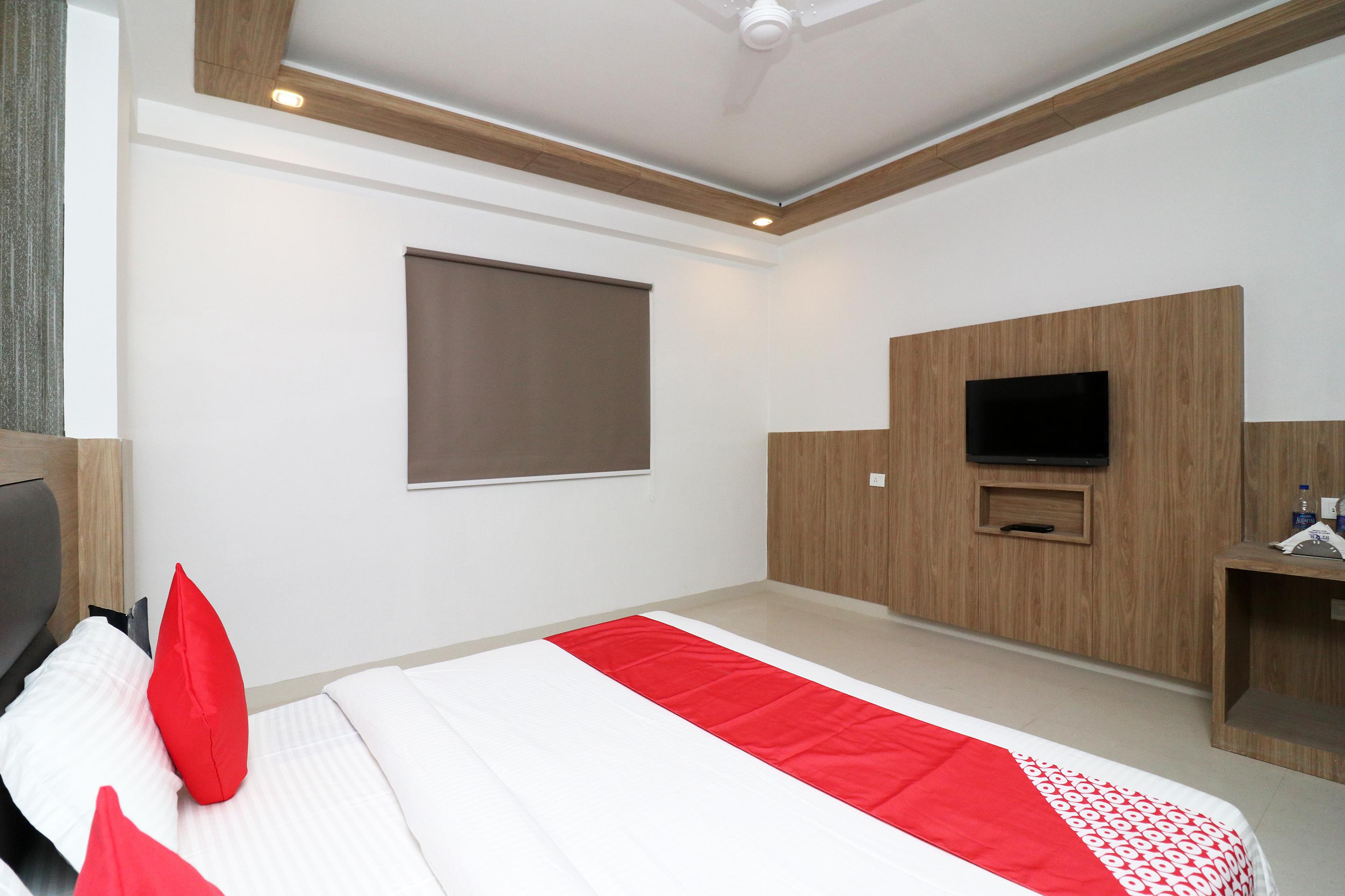 Capital O 24252 Rove N Salt Hotel 3*