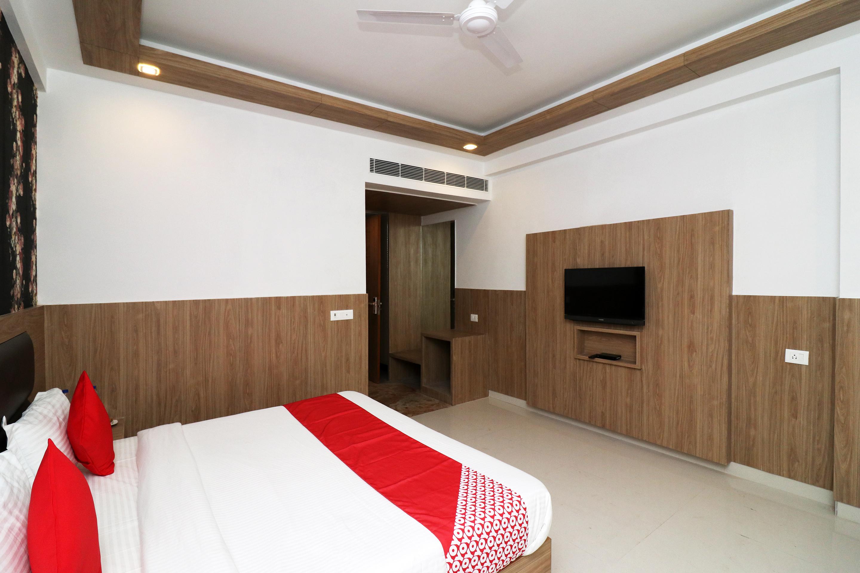 Capital O 24252 Rove N Salt Hotel 3*