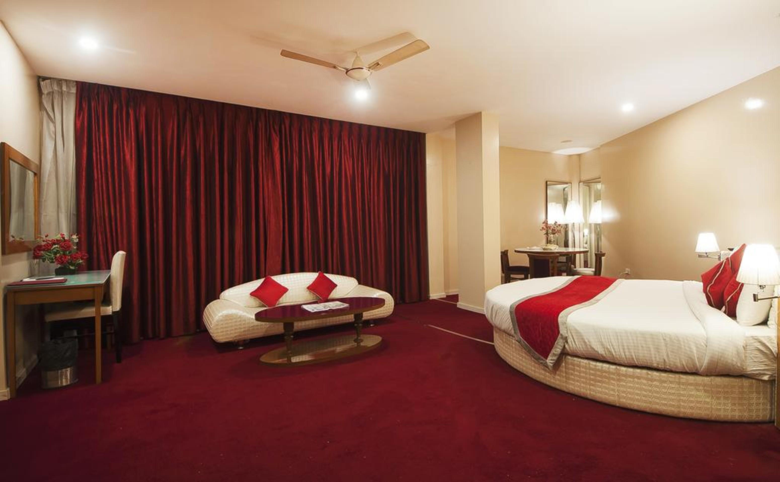 Airport Ramhan Palace Mahipalpur Nova Deli