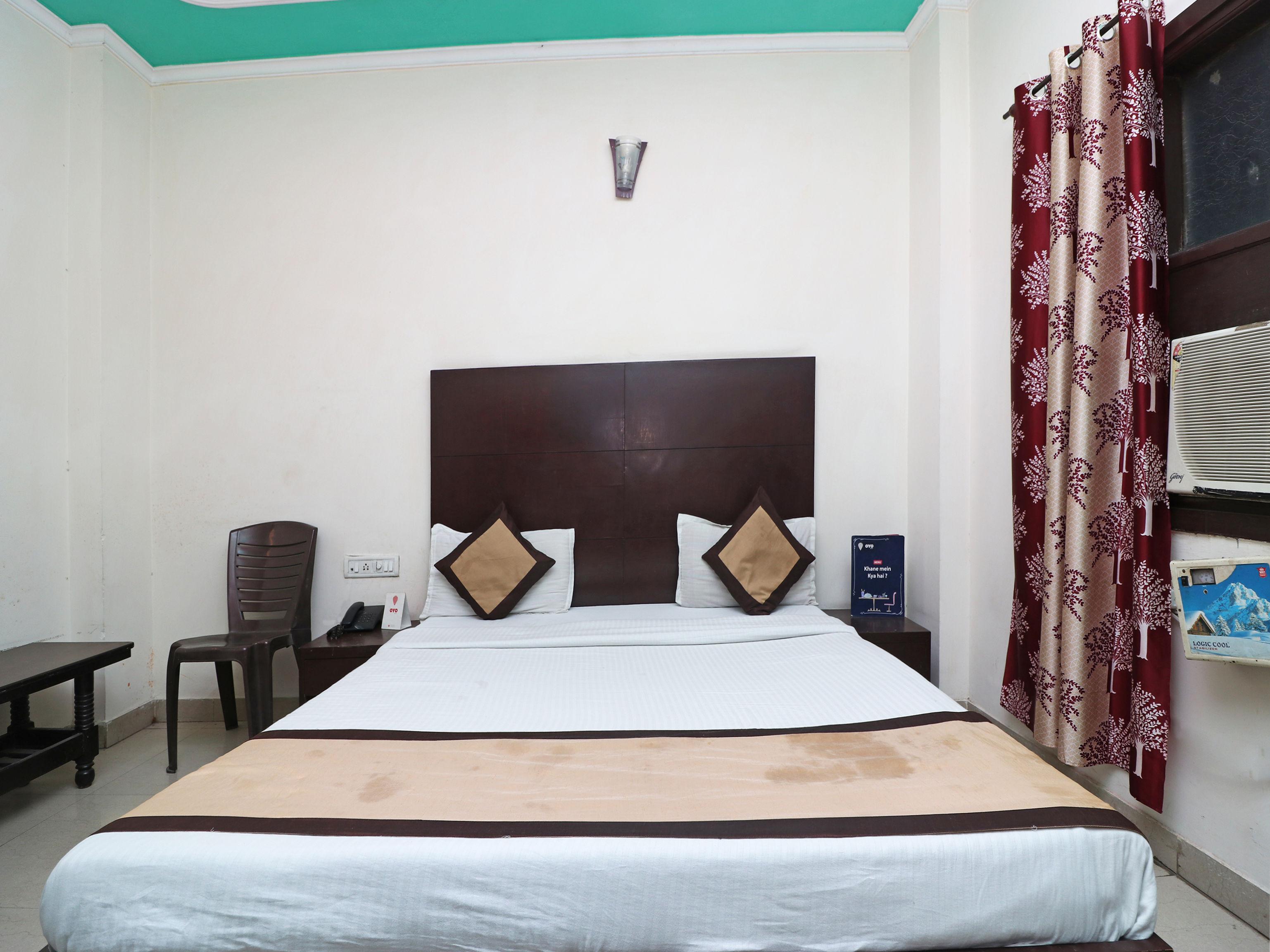 Hotel O Aura Palace Deluxe 4*