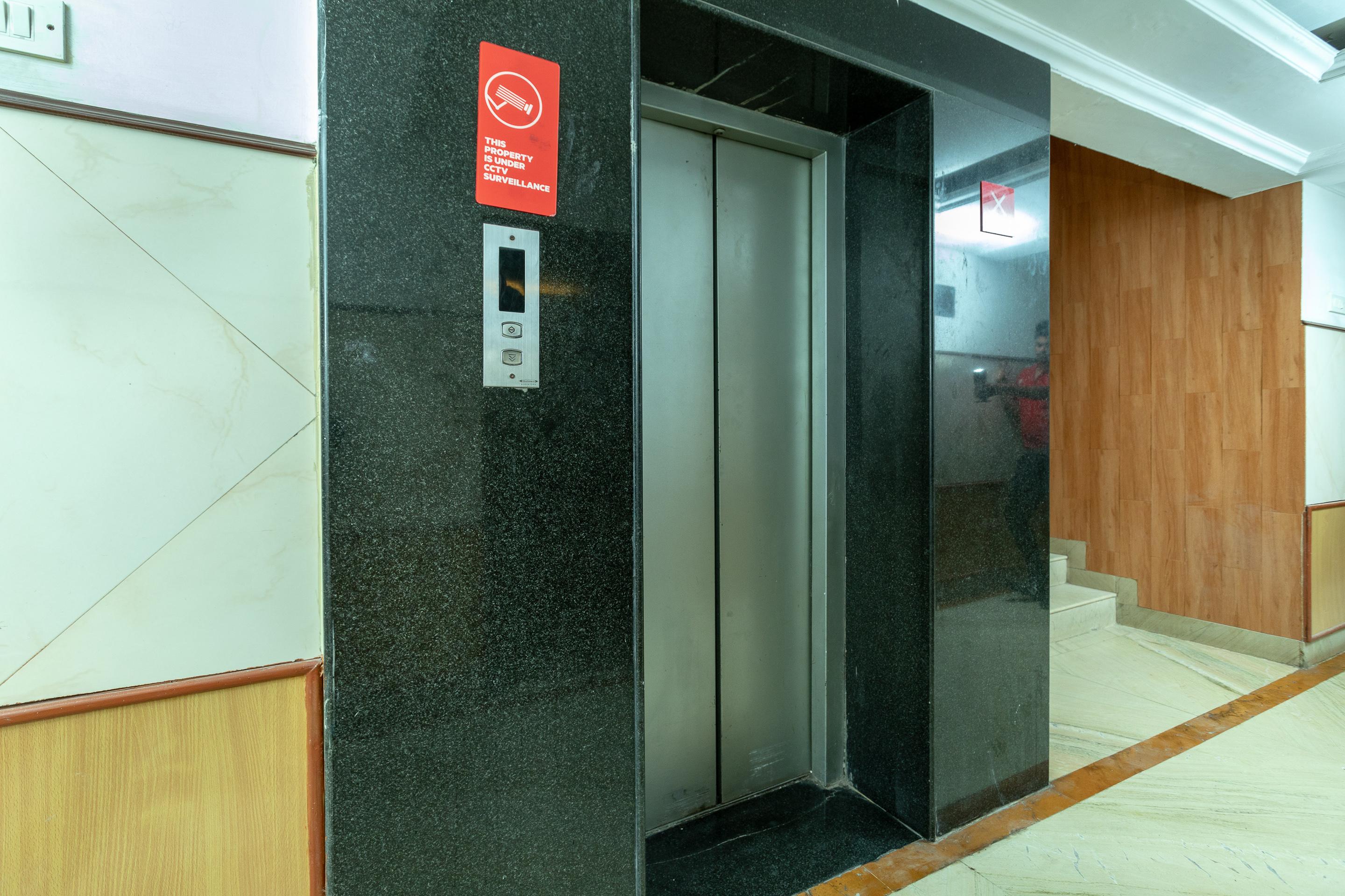 Hotel Fabexpress Marigold I New Delhi
