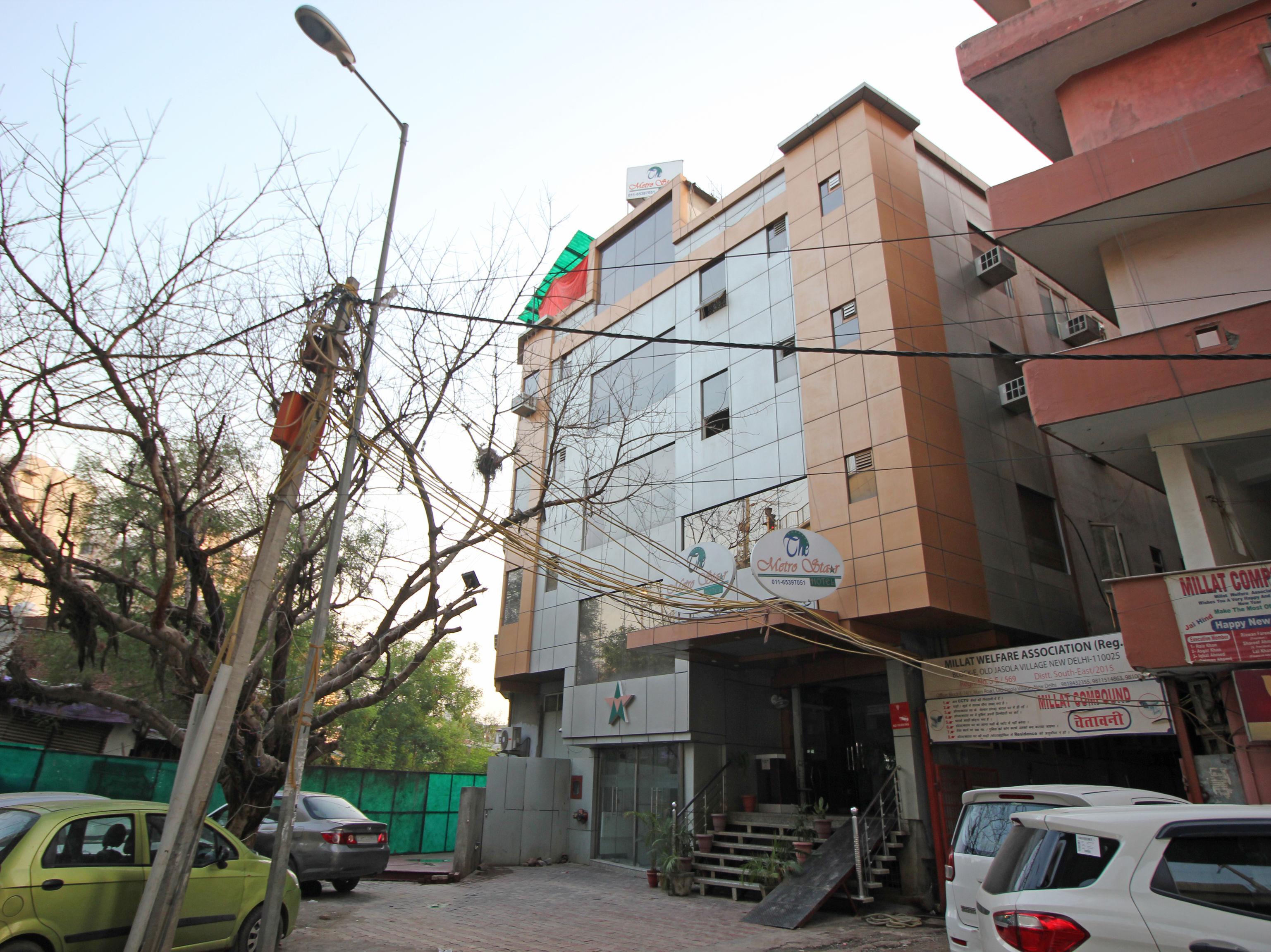 Flagship 9046 Hotel Metro Star New Delhi