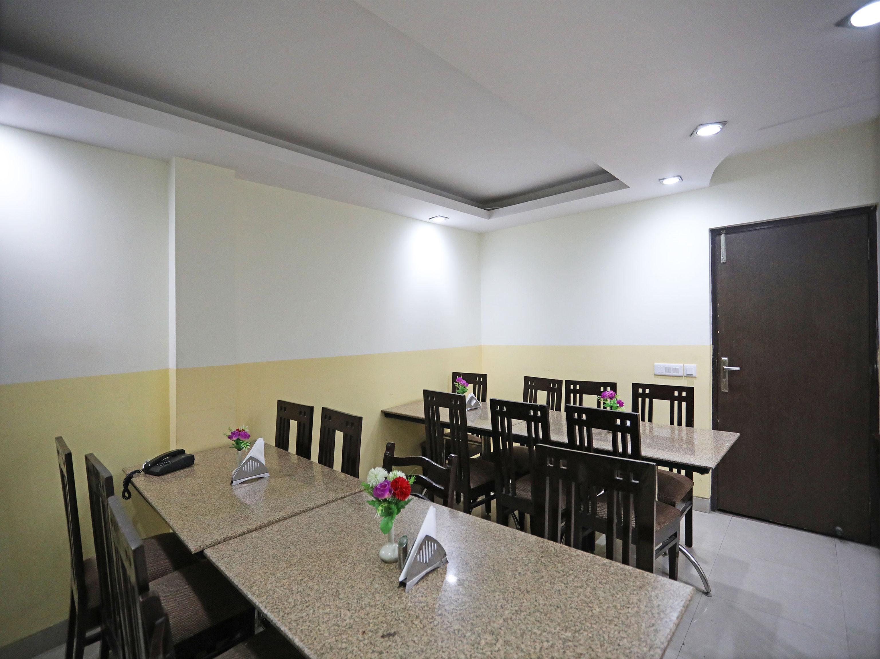 The Rts Plaza Hotel Nova Deli