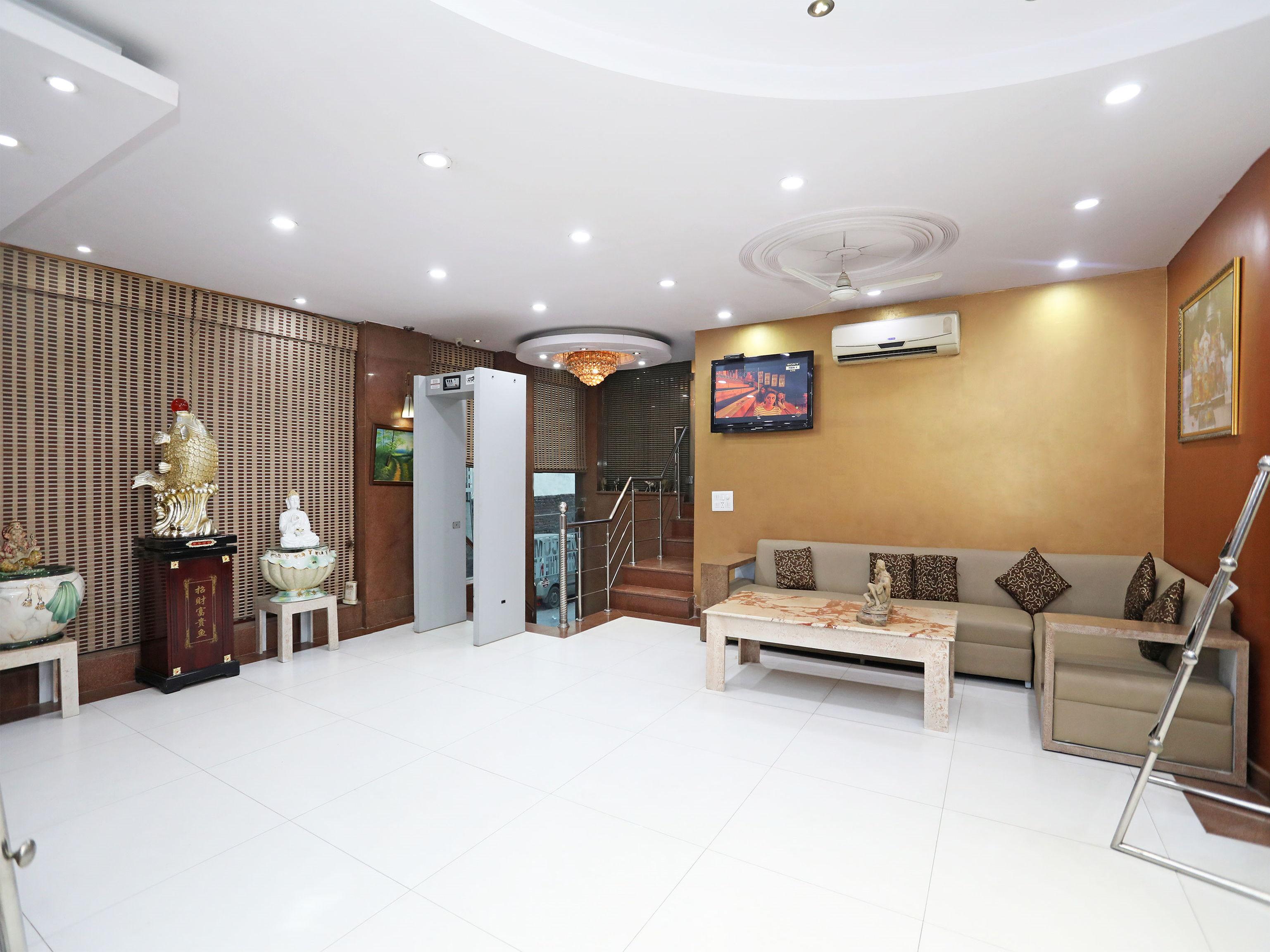 The Rts Plaza Hotel 3*