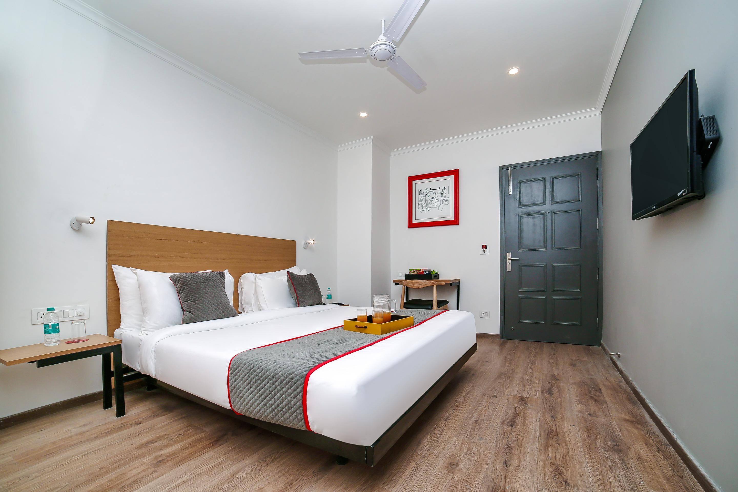 Hotel Townhouse Chattarpur Opp. Tivoli Garden Near Chhatarpur Metro Station