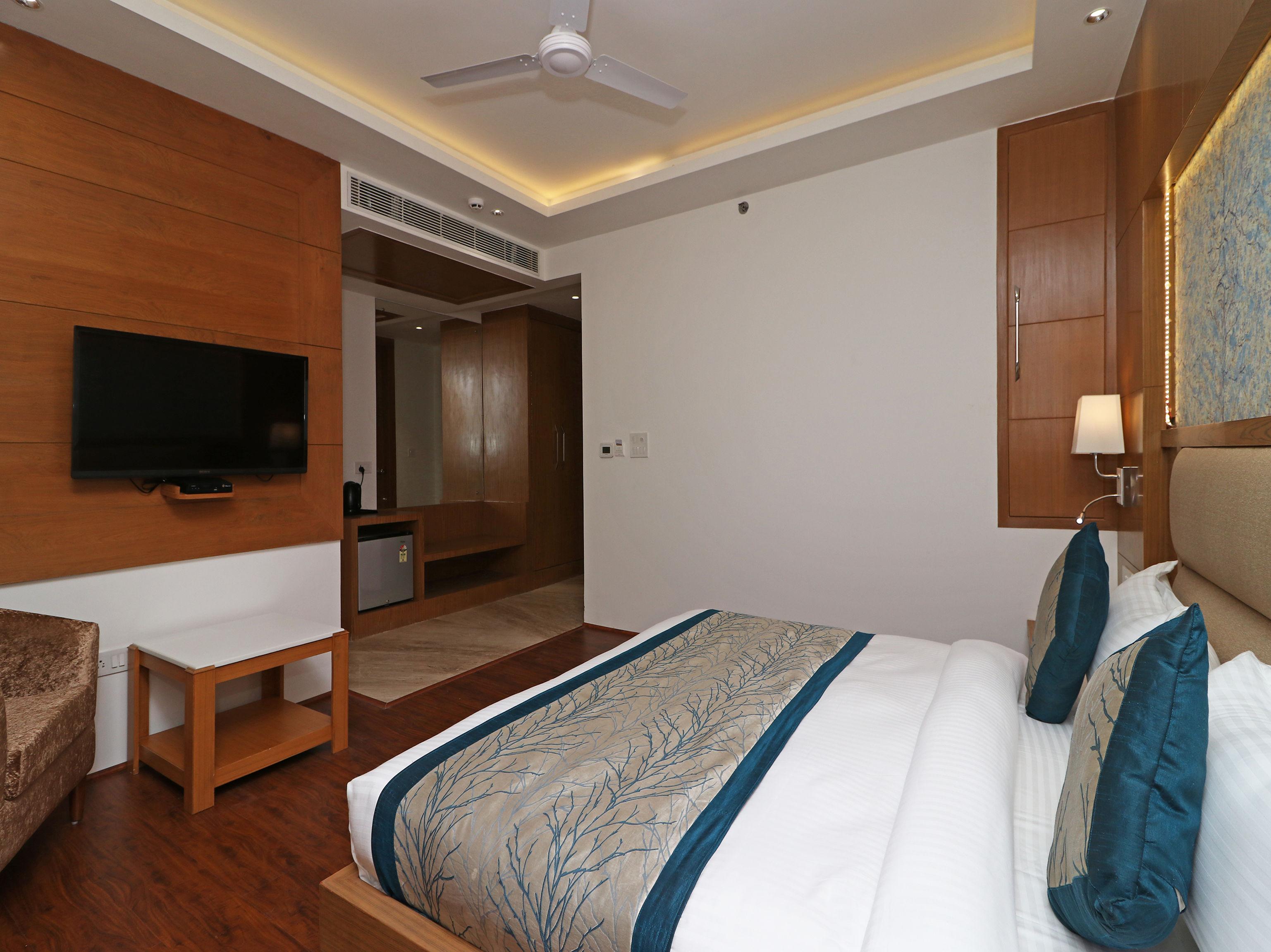 Hotel Capital O 10824 Star 2*