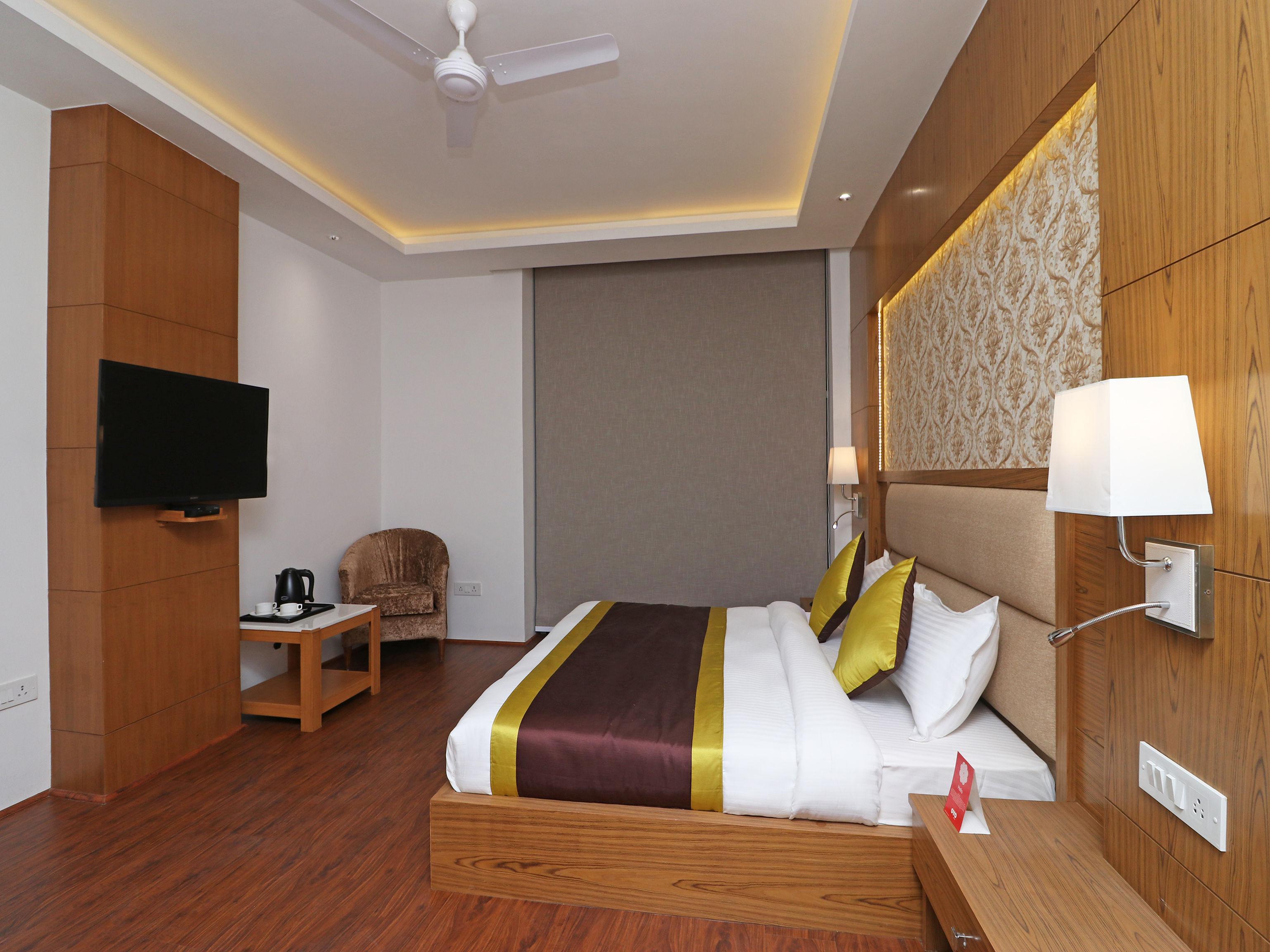 Capital O 10824 Star Delhi (National Capital Territory of India)