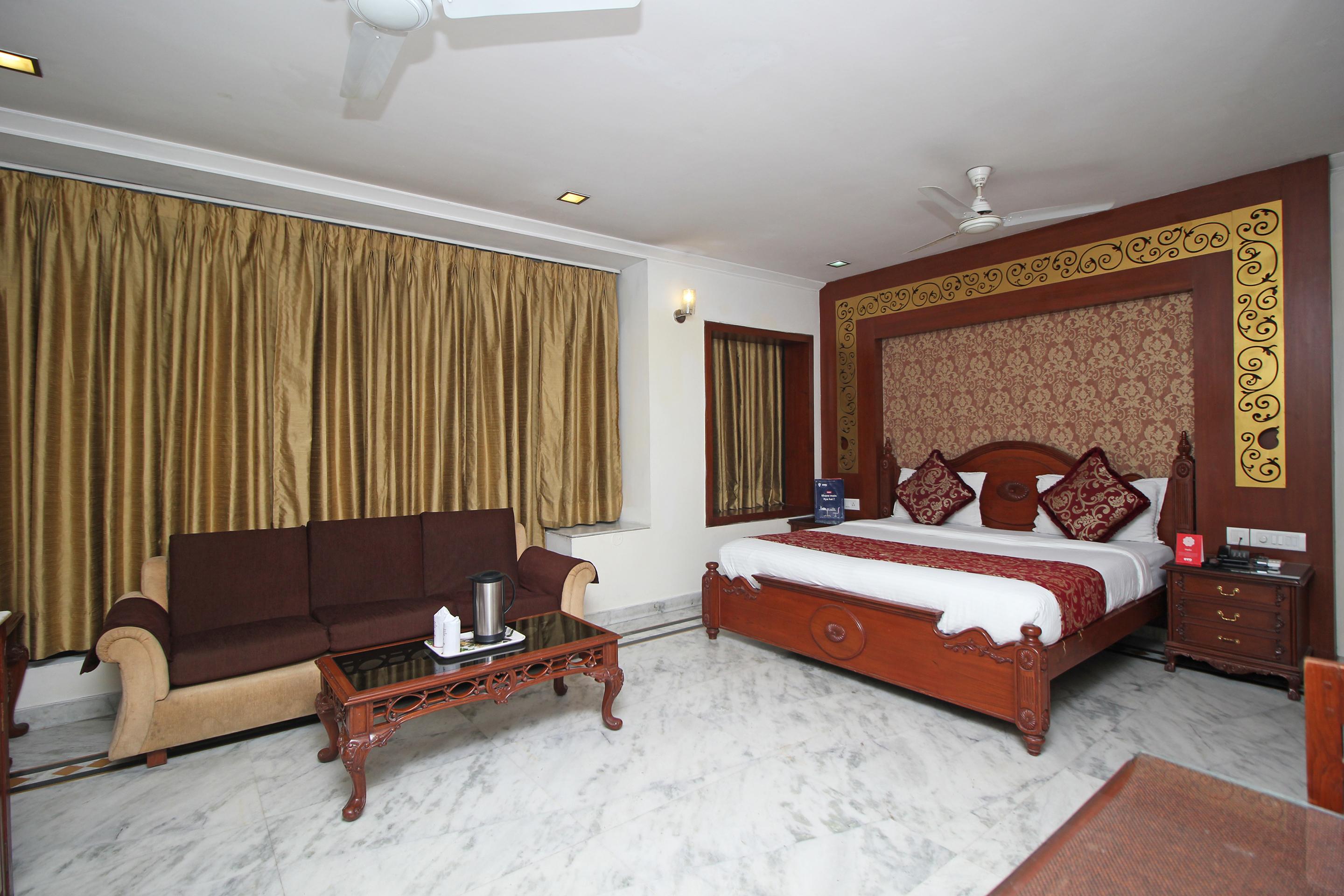 Hotel Oyo 5915 Swagath New Delhi