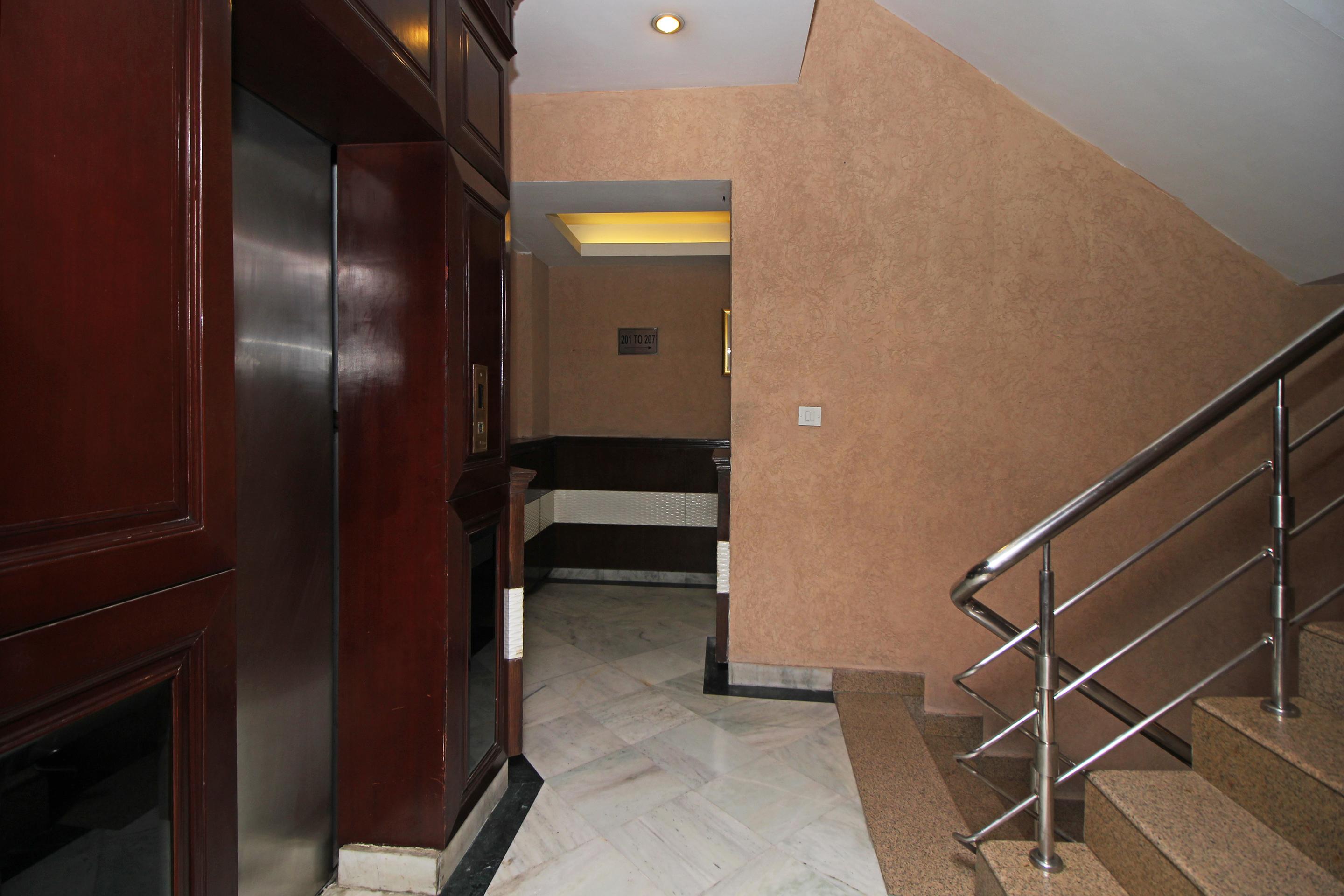 Oyo 5915 Swagath Hotel New Delhi