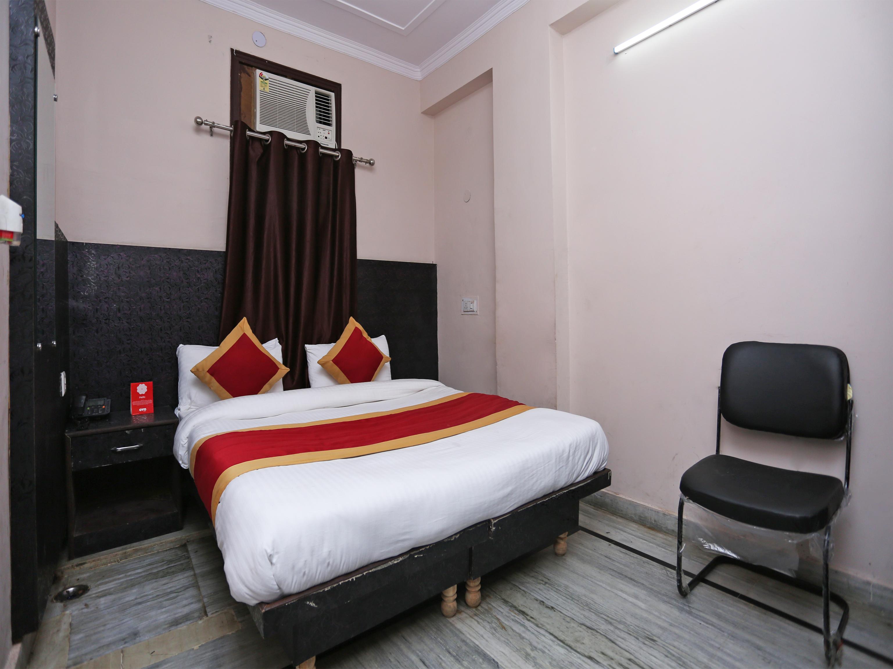 Hotel Oyo 11972 Nirvana Residency