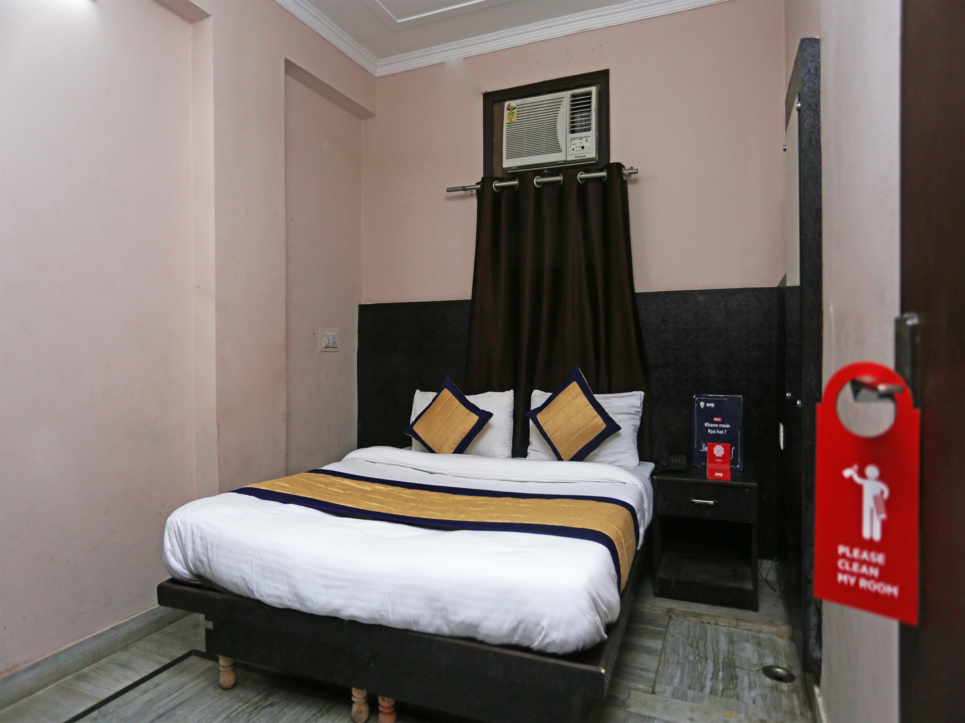 Oyo 11972 Nirvana Residency Hotel 2*