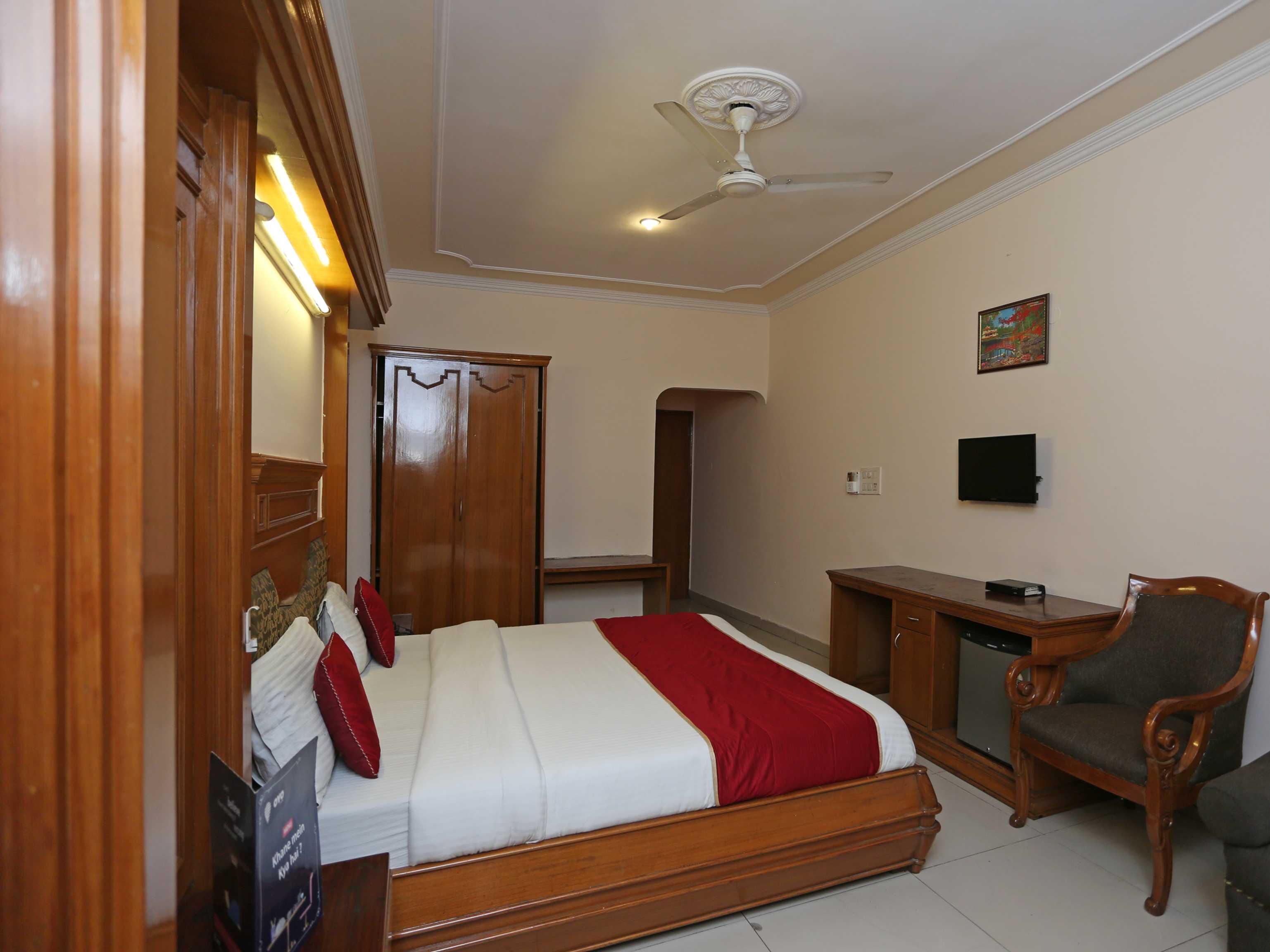 Hotel O Gold Palace