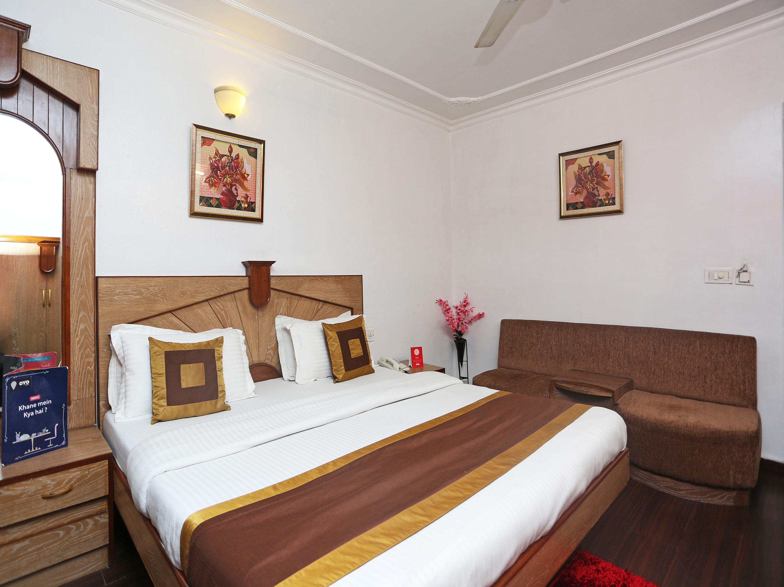 Fabexpress Welcome Palace Near Railway Station 3*