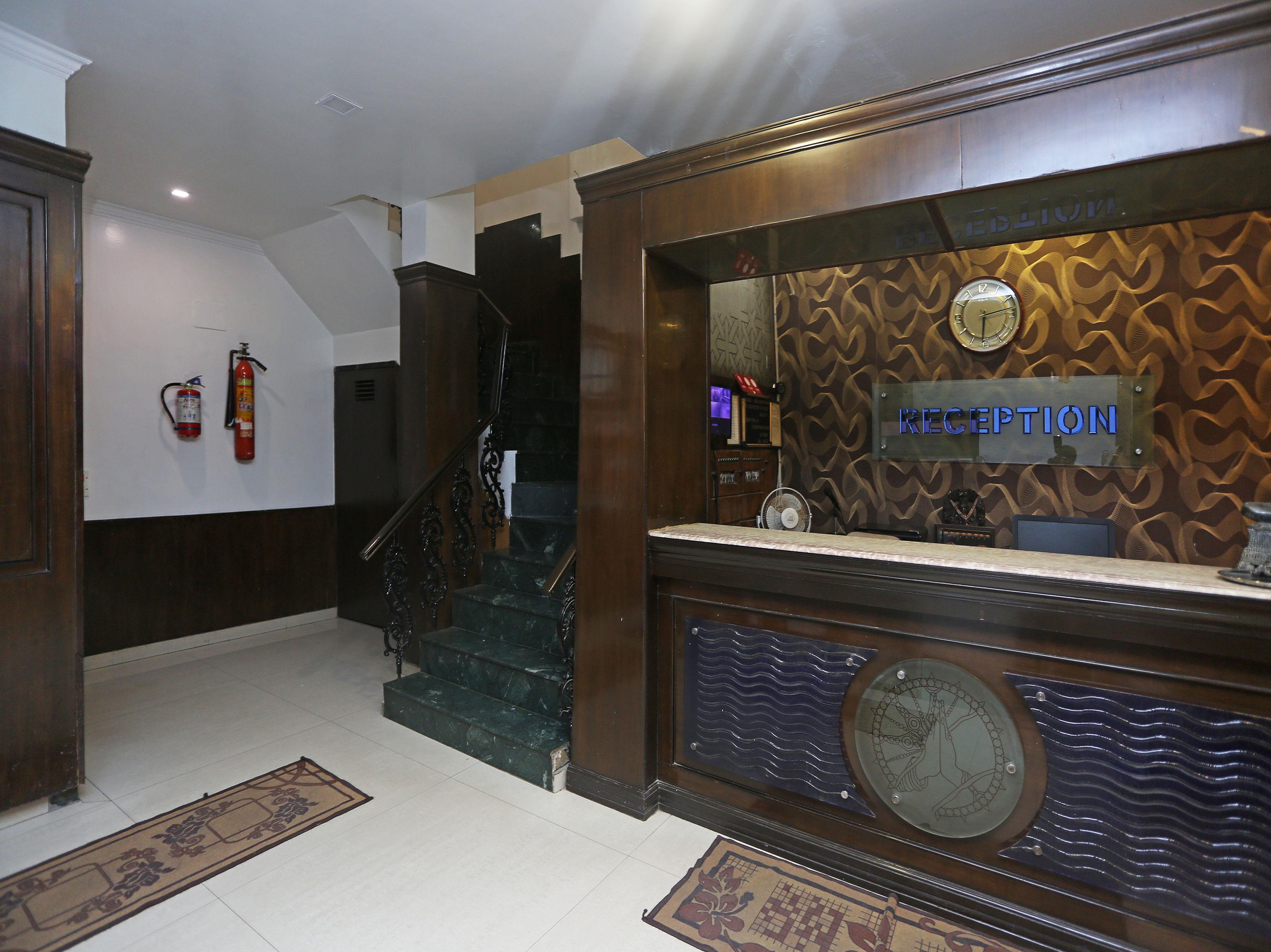 Fabexpress Welcome Palace Near Railway Station Hotel 3*
