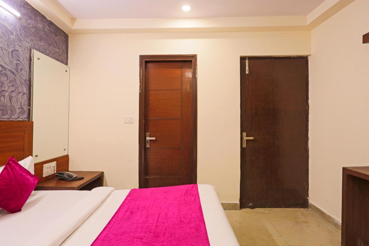 Repose Suites Near Railway Station New Delhi