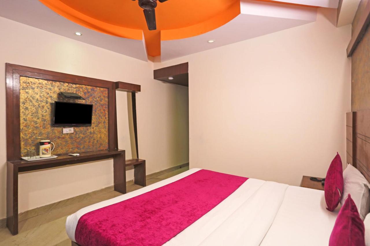 Hotel Repose Suites Near Railway Station New Delhi