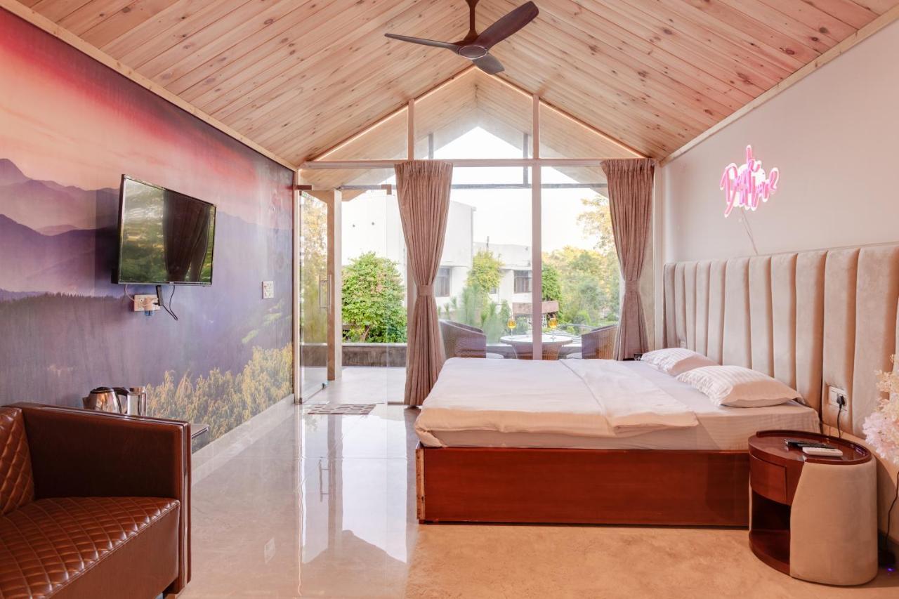 Avanti Retreat- Farm