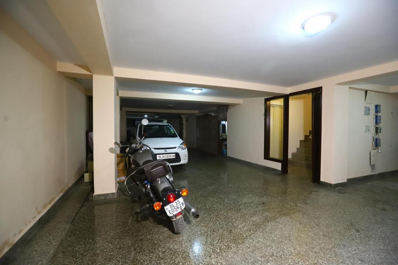 Nature View Park Metro Couple Friendly 3* New Delhi