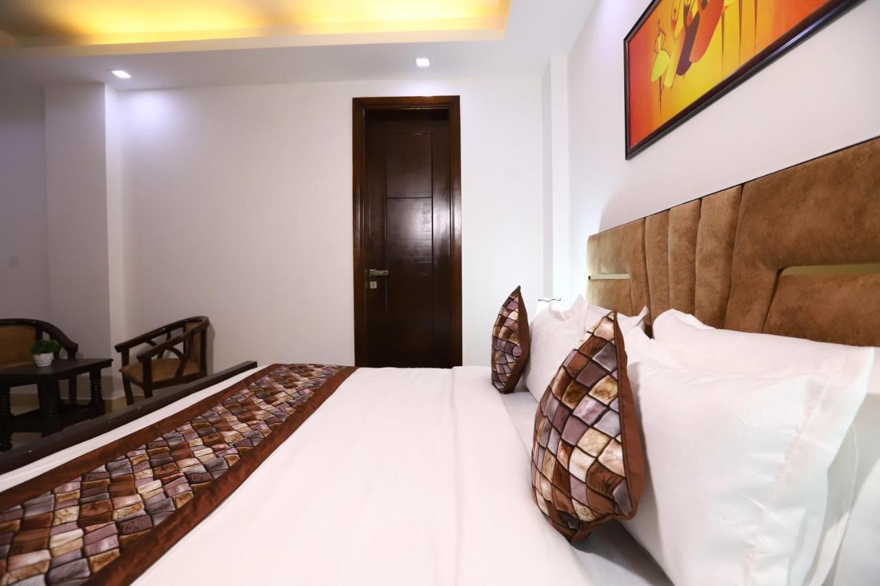 Nature View Park Metro Couple Friendly 3* New Delhi
