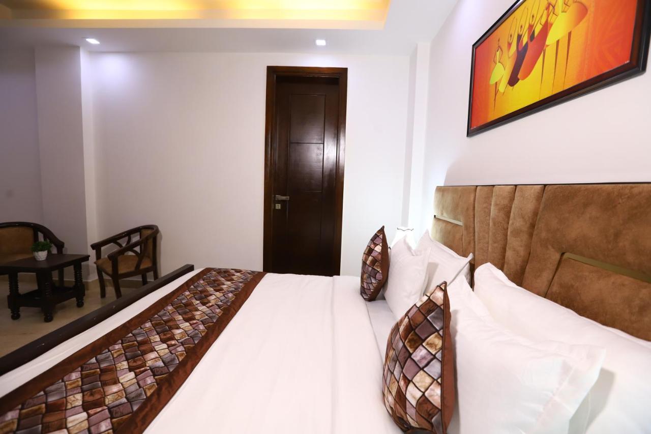 Nature View Park Metro Couple Friendly Hotel New Delhi