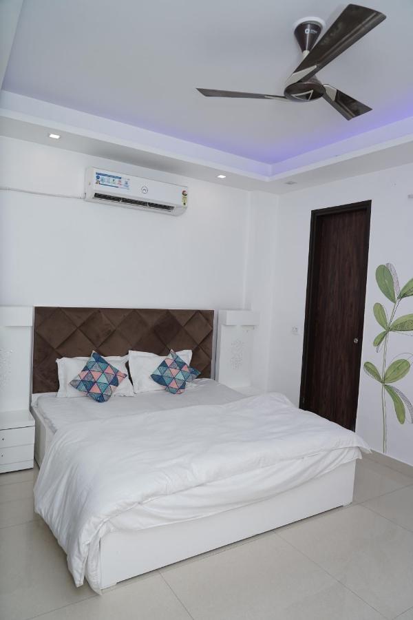 Guest house Own New Delhi