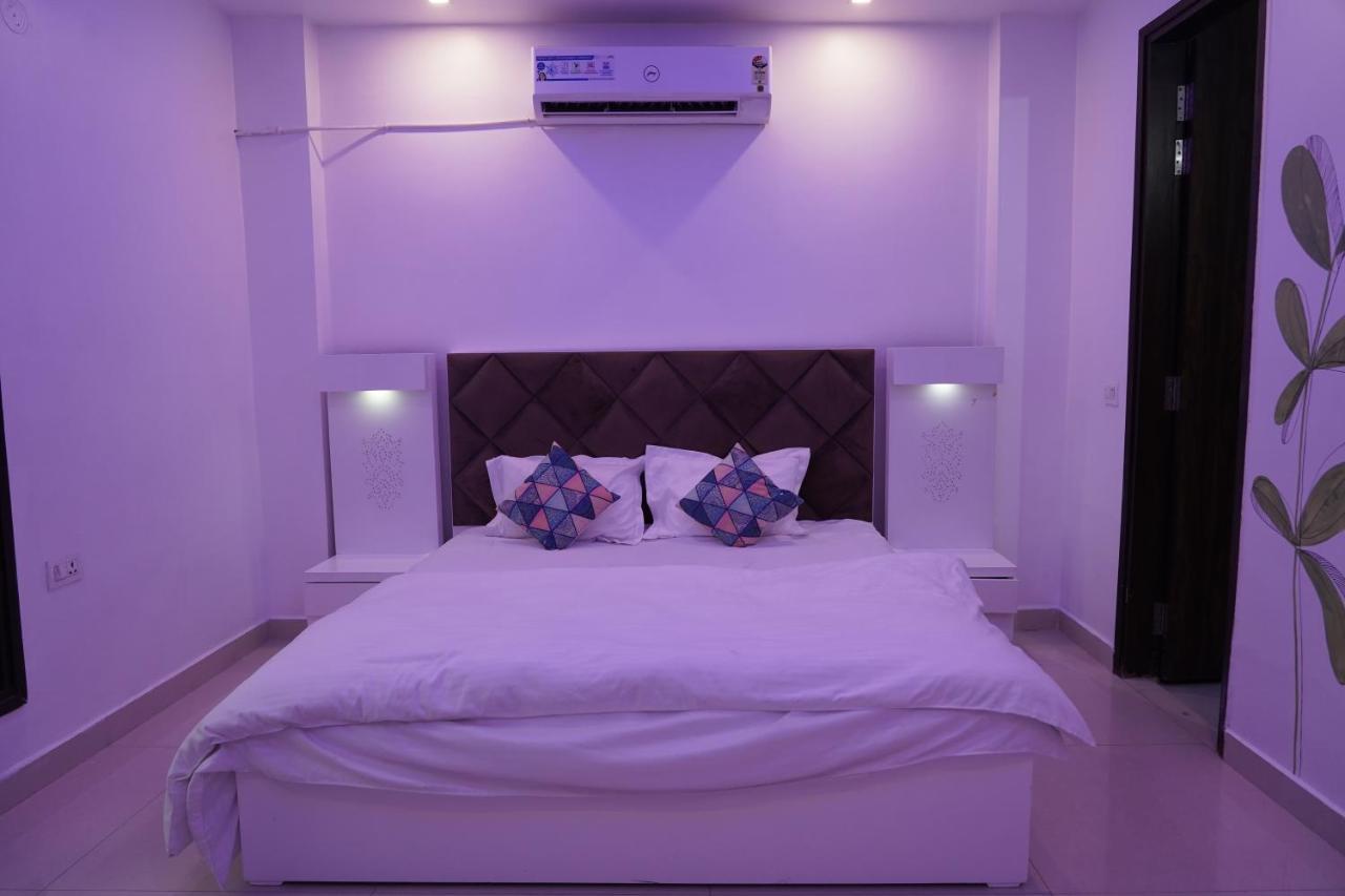 Guest house Own New Delhi