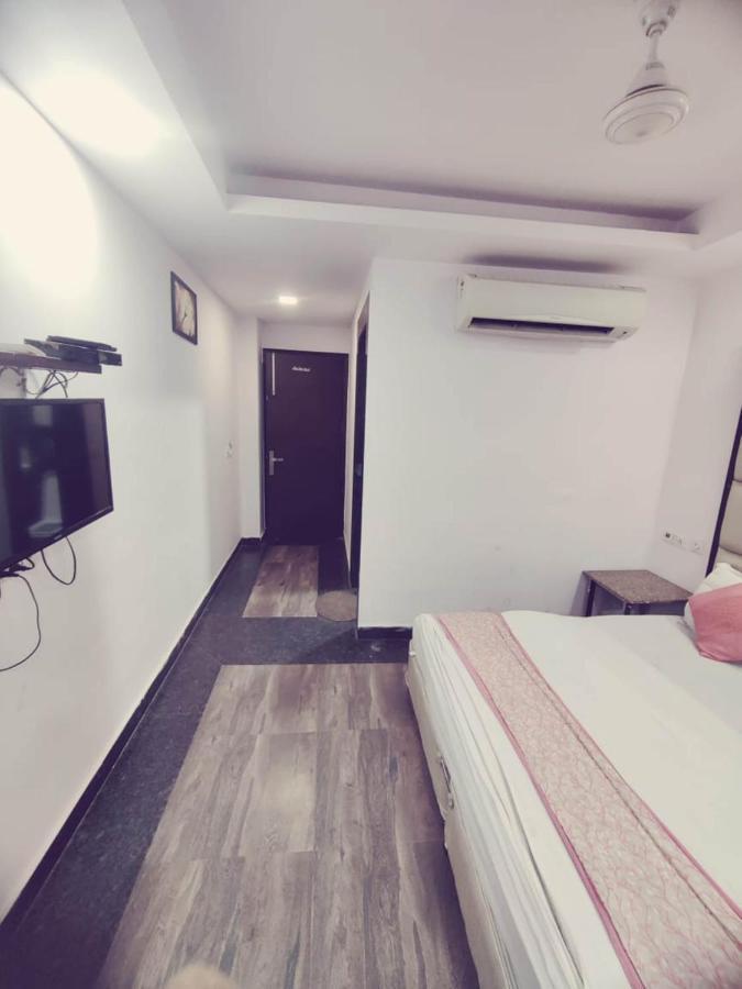 Saya Deluxe Near Railway Station ' Hotel 3*
