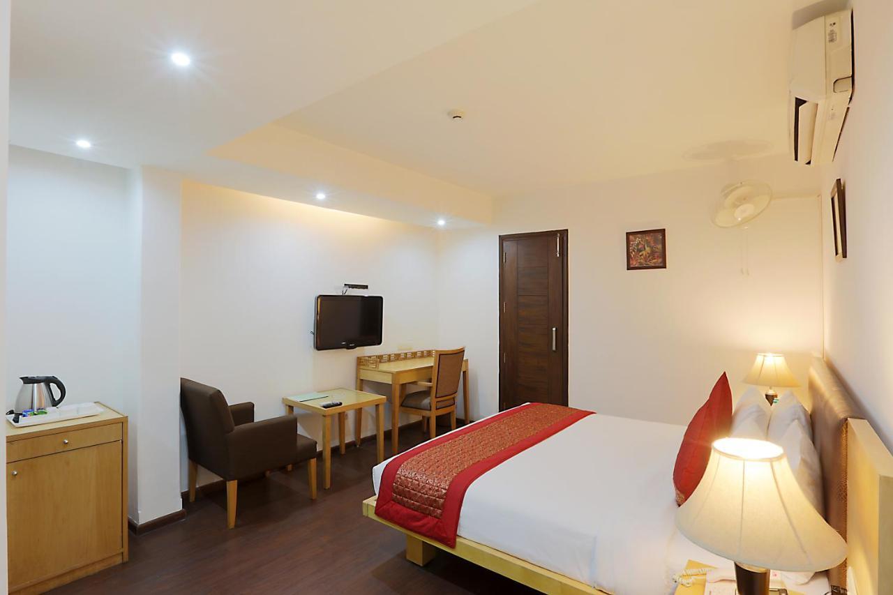 Hotel Arch Plaza - Near Yashobhoomi Convention Centre Dwarka