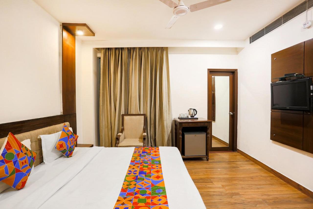 Hotel Fabhotel Heaven In New Delhi