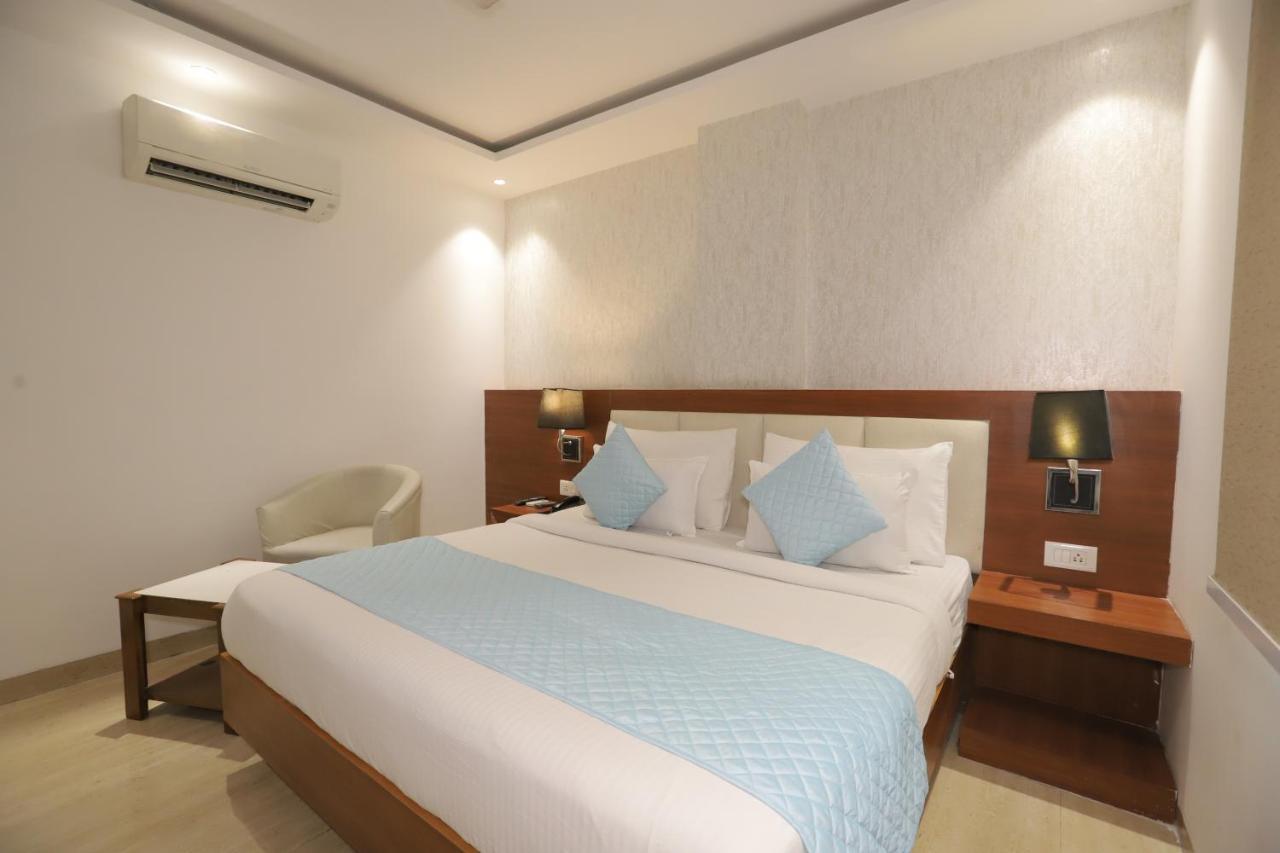 Hotel Nh Skye Suites 3*