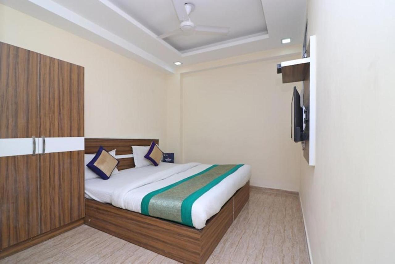 Hotel Rs Residency At Delhi Airport