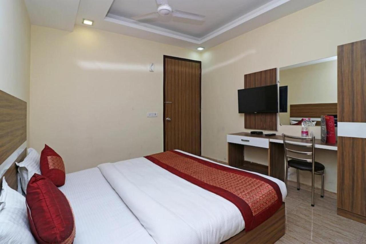Hotel Rs Residency At Delhi Airport Hotel