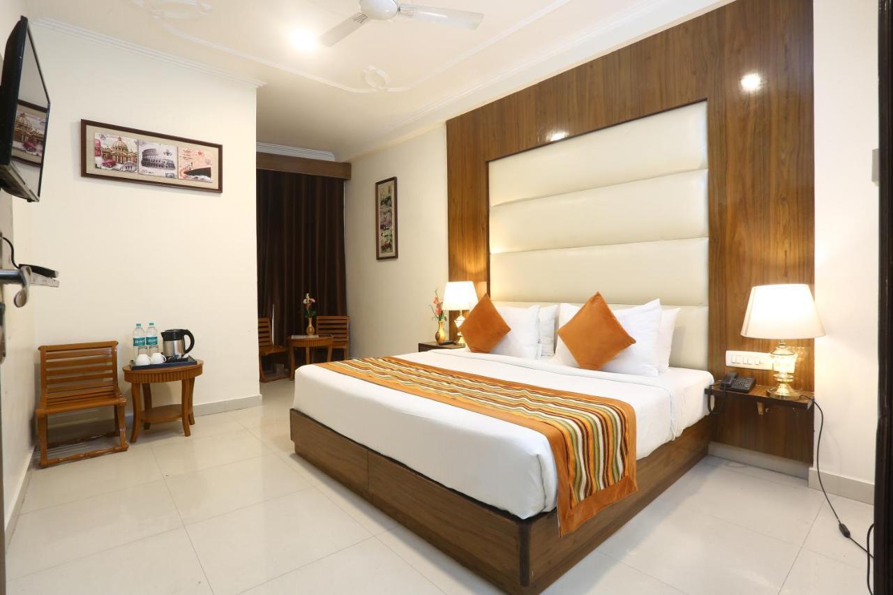 Hotel Earth 3*