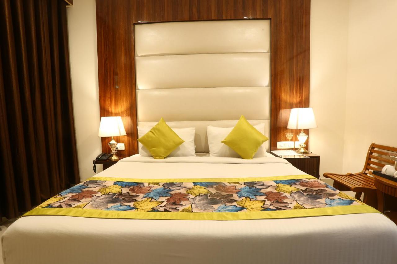 Earth Hotel 3*