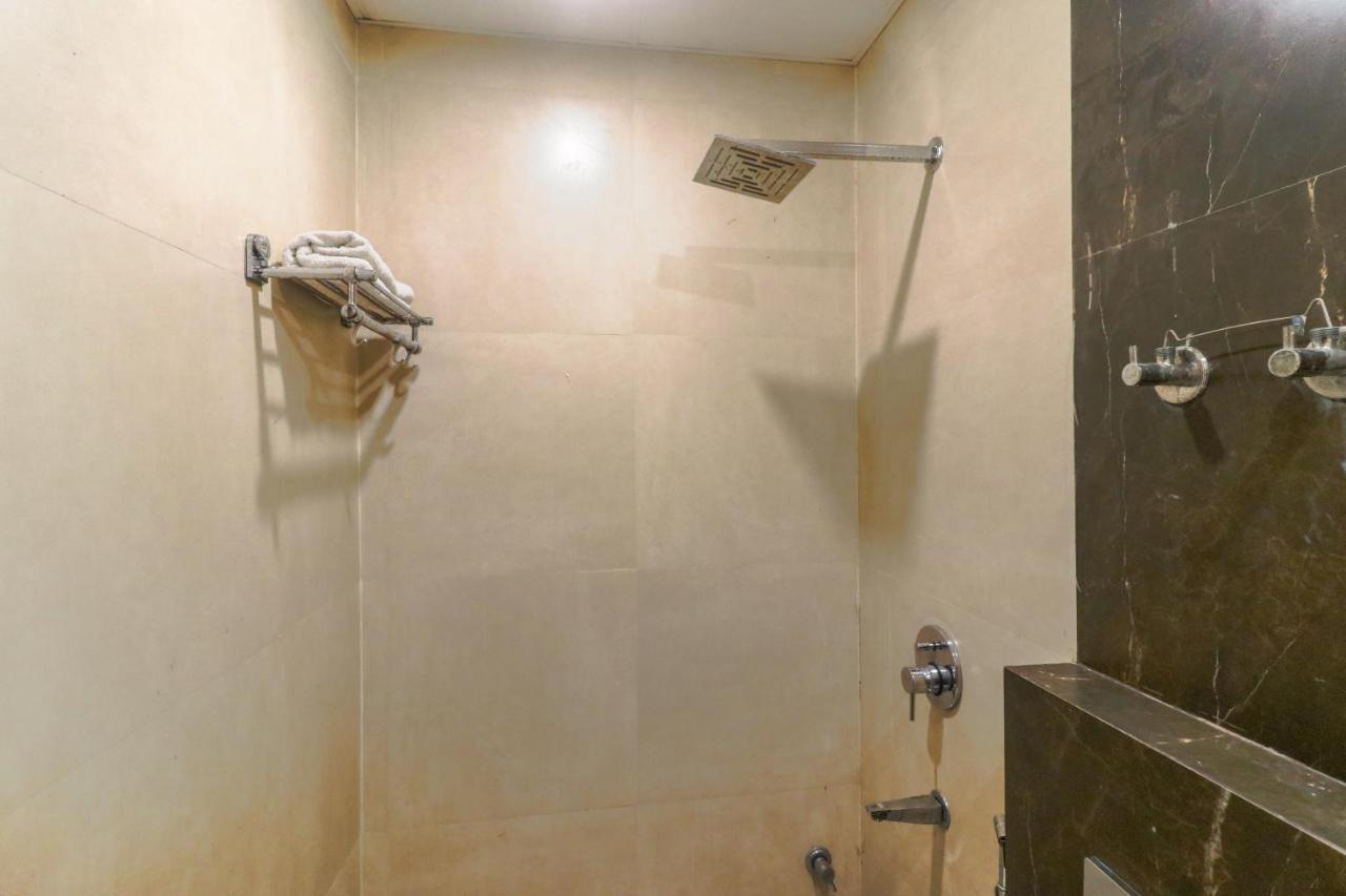 Earth Hotel Delhi (National Capital Territory of India)