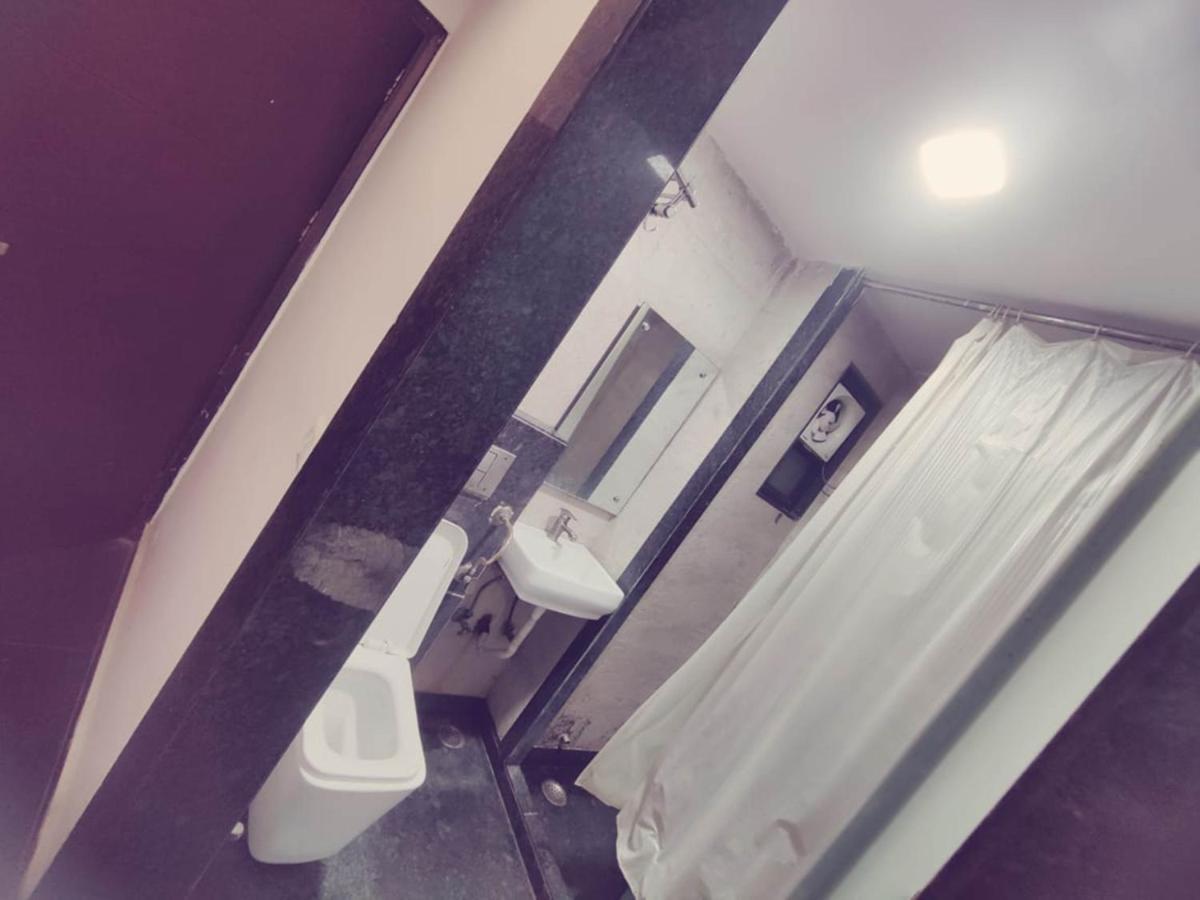 Hotel Saya Deluxe Near Railway Station ' Nova Deli
