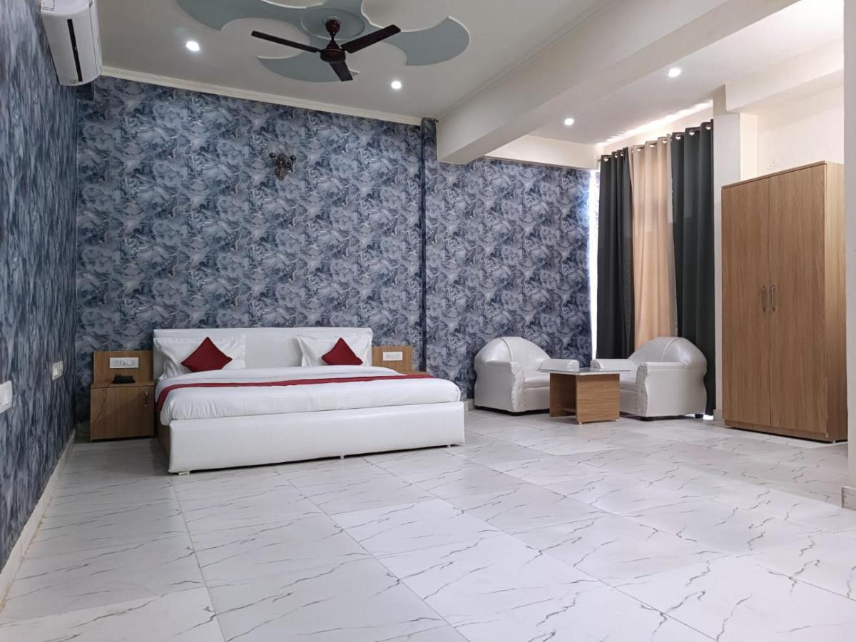 Hotel The Divine Residency