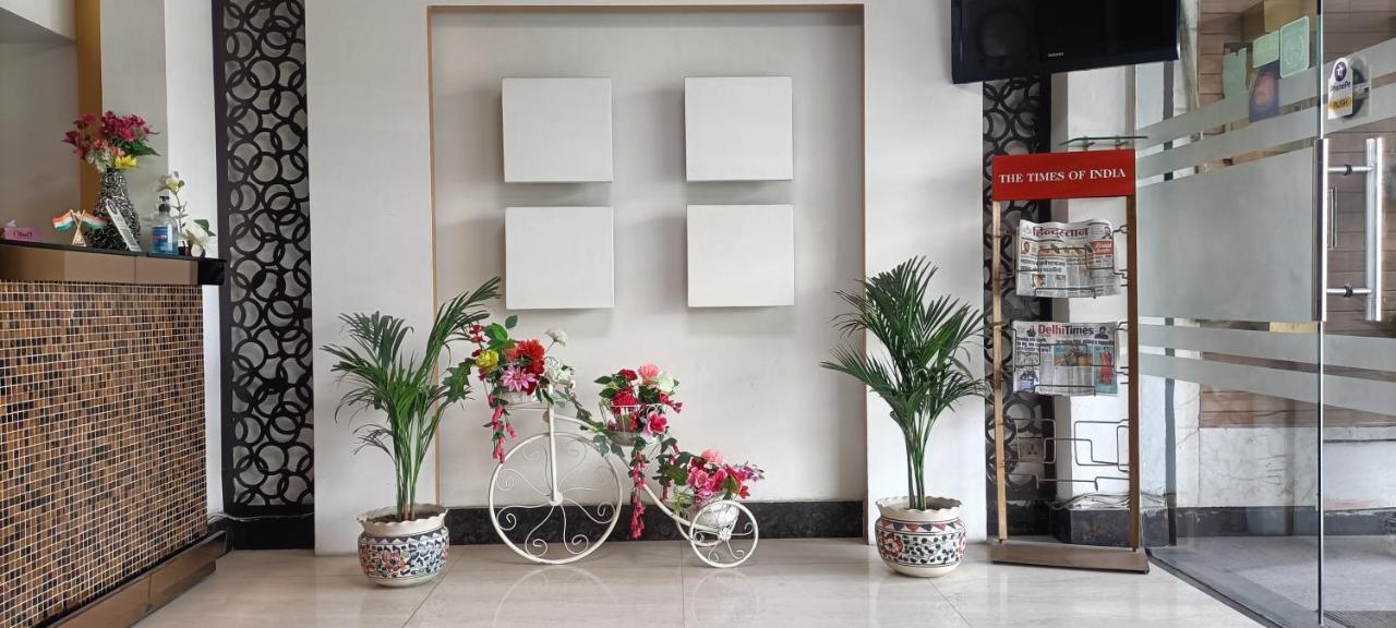 The Paradise Near Apollo Hospital Hotel New Delhi