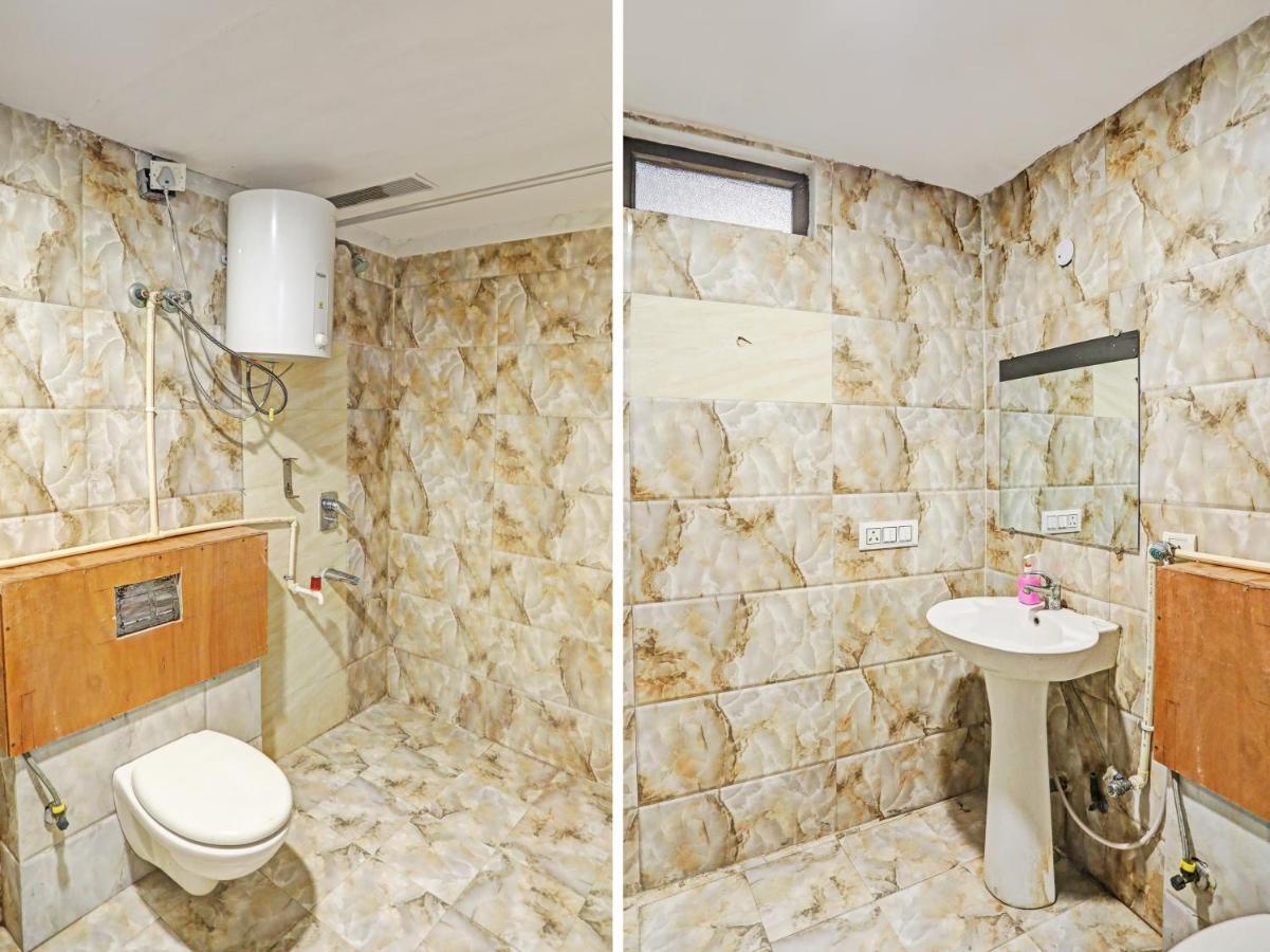Hotel Red Coral By F9 New Delhi