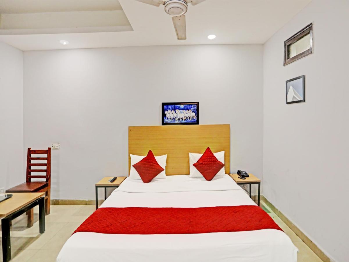 Red Coral By F9 3* New Delhi