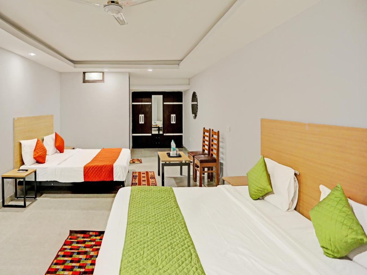 Hotel Red Coral By F9 3*