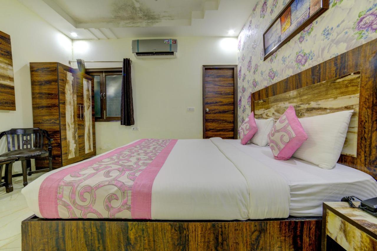 Grand Suites Delhi Airport 4* New Delhi