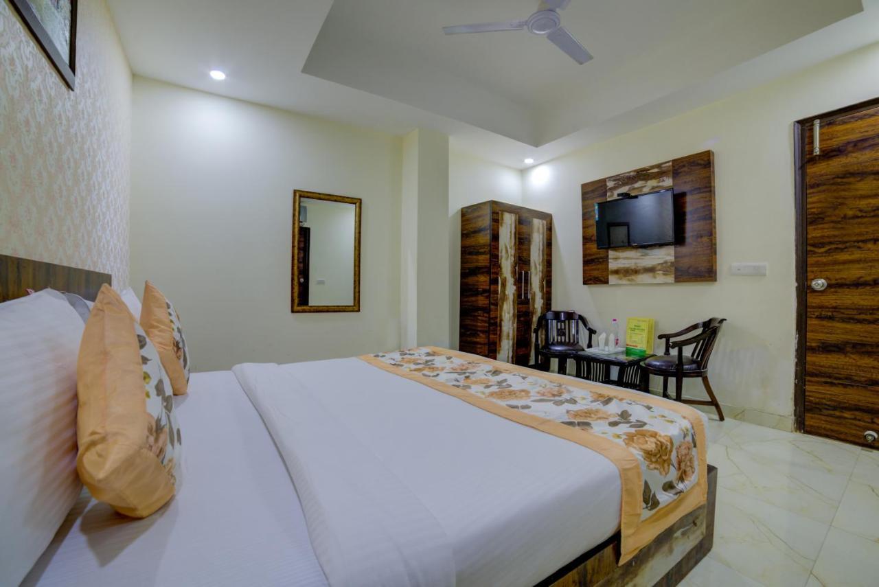 Grand Suites Delhi Airport