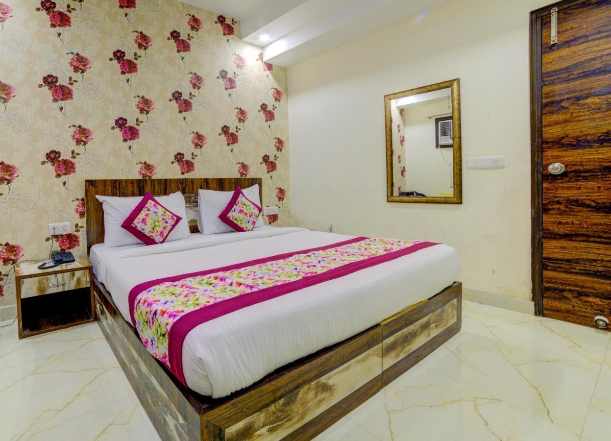 Hotel Grand Suites Delhi Airport 4*