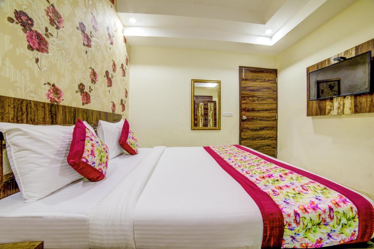 Grand Suites Delhi Airport 4*