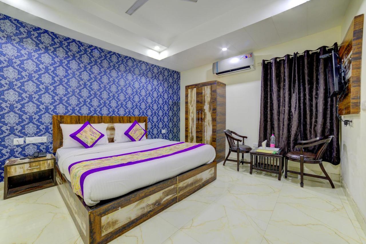 Grand Suites Delhi Airport Hotel
