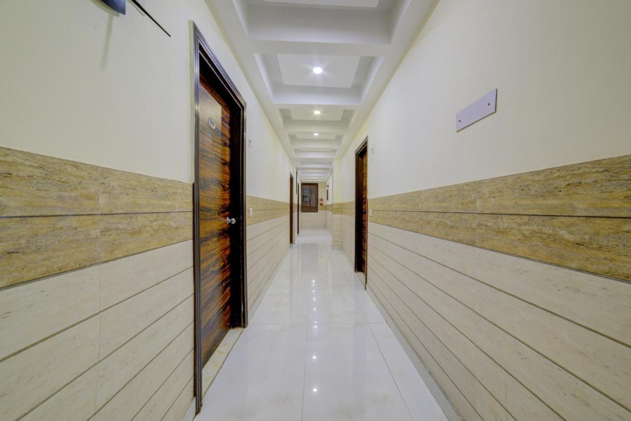 Hotel Grand Suites Delhi Airport 4*