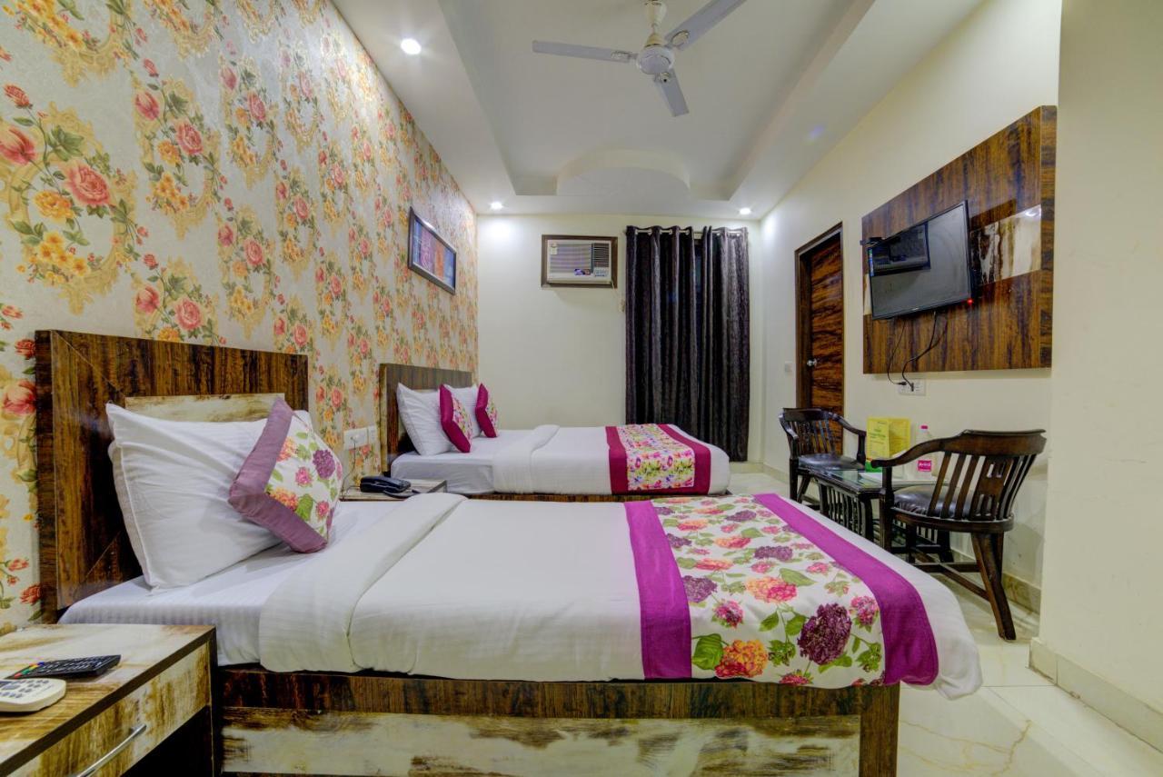 Grand Suites Delhi Airport Hotel 4*